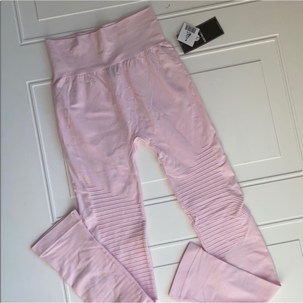 NWT Electric Yoga Moto Legging Light Pink Size M/L